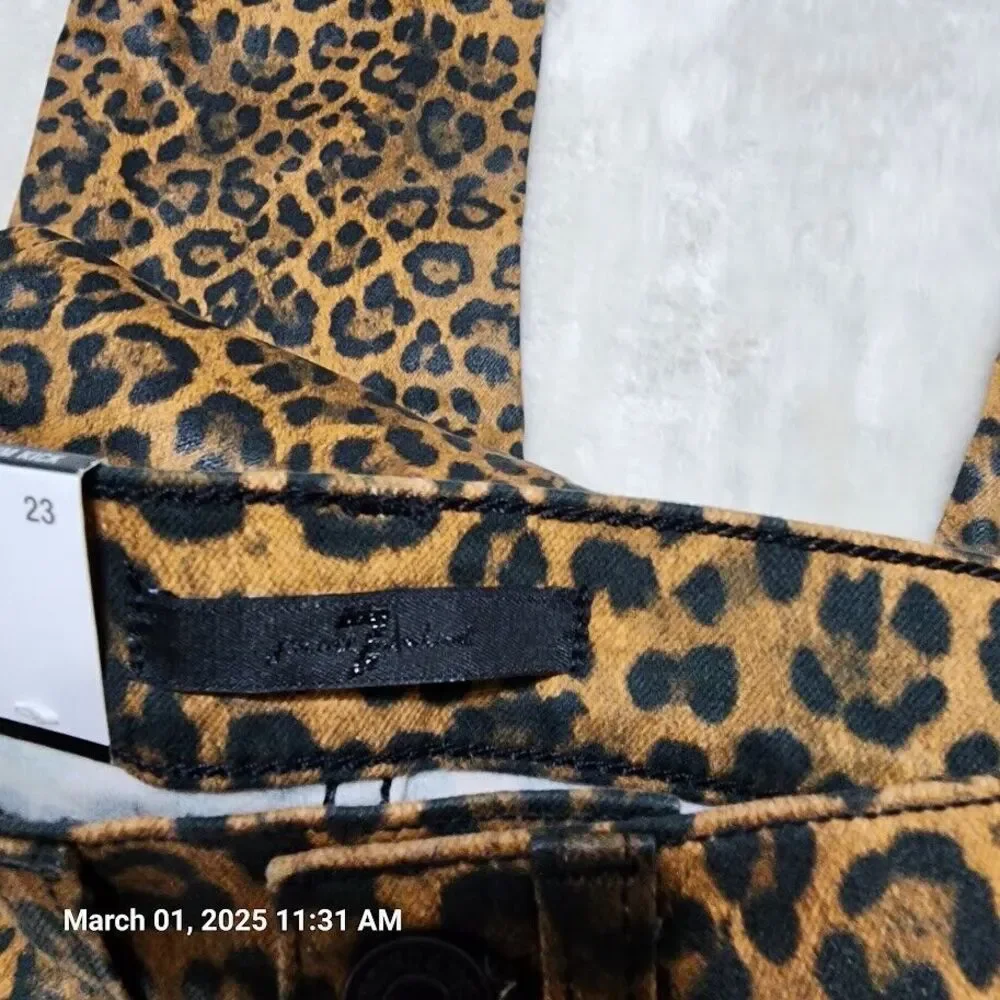 7 For All Mankind Sz 23 Vegan Leather Leopard Print Slim Fit Kick Flare Jeans - Picture 3 of 13